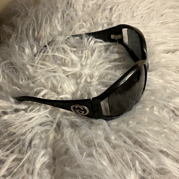 Vintage Gucci Sunglasses with Original Case - Picture 3 of 9